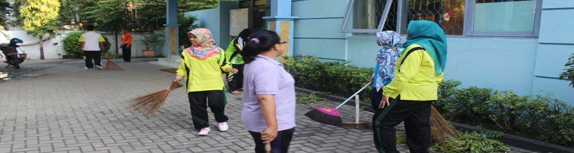 Kerja Bakti Karyawan BKD