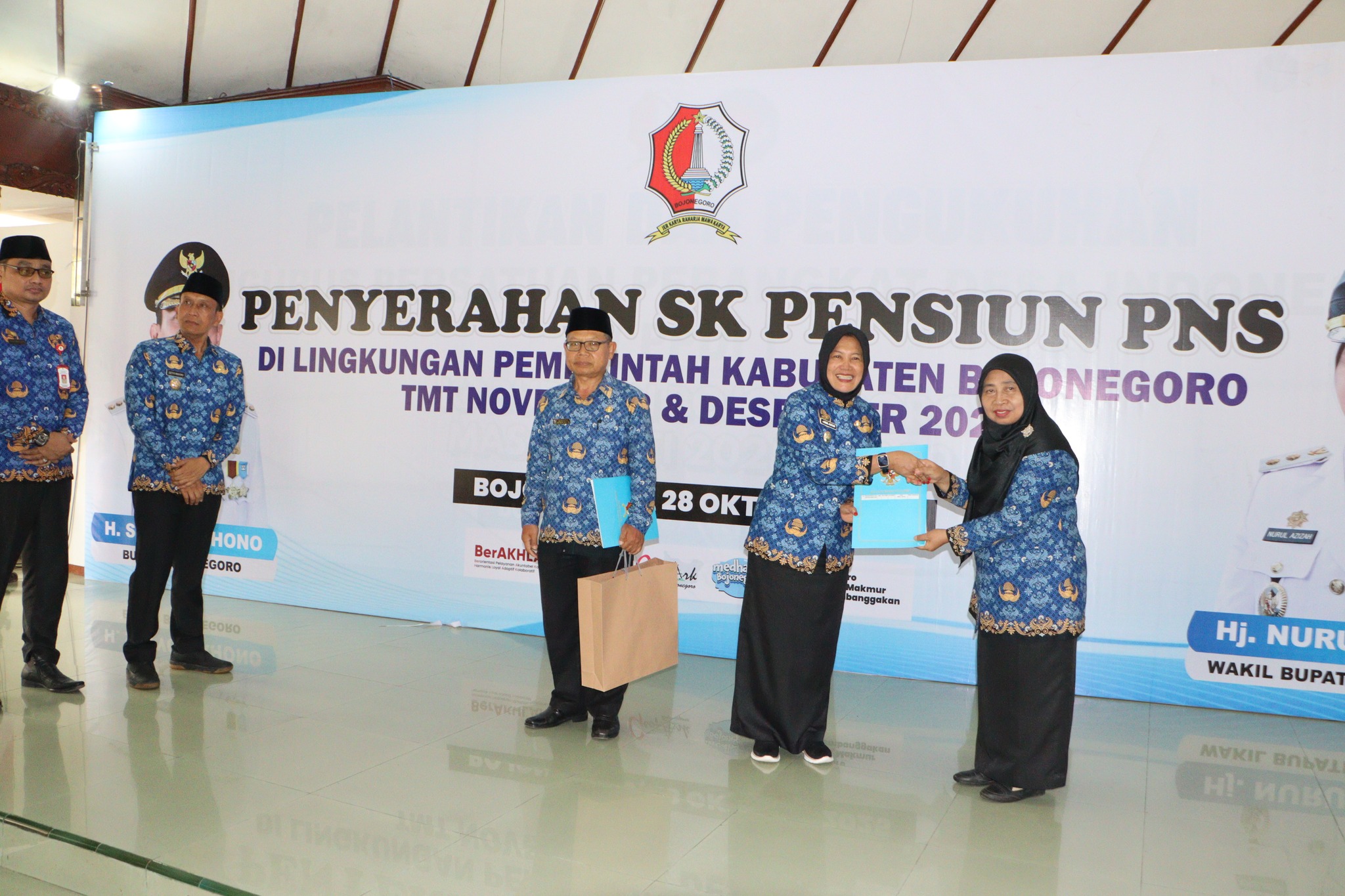 Penyerahan SK Pensiun