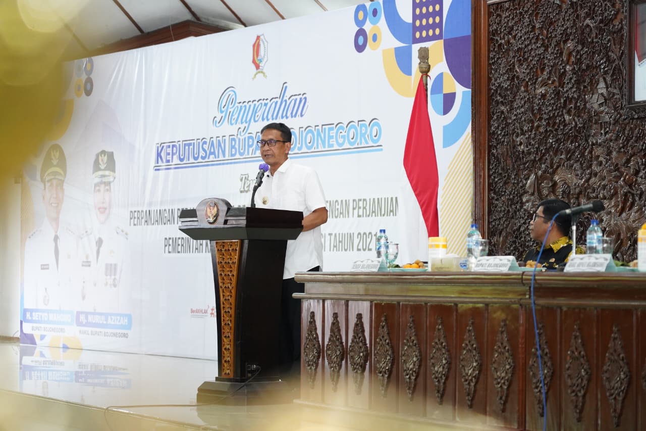 Penyerahan SK Perpanjangan PPPK Tahun 2021
