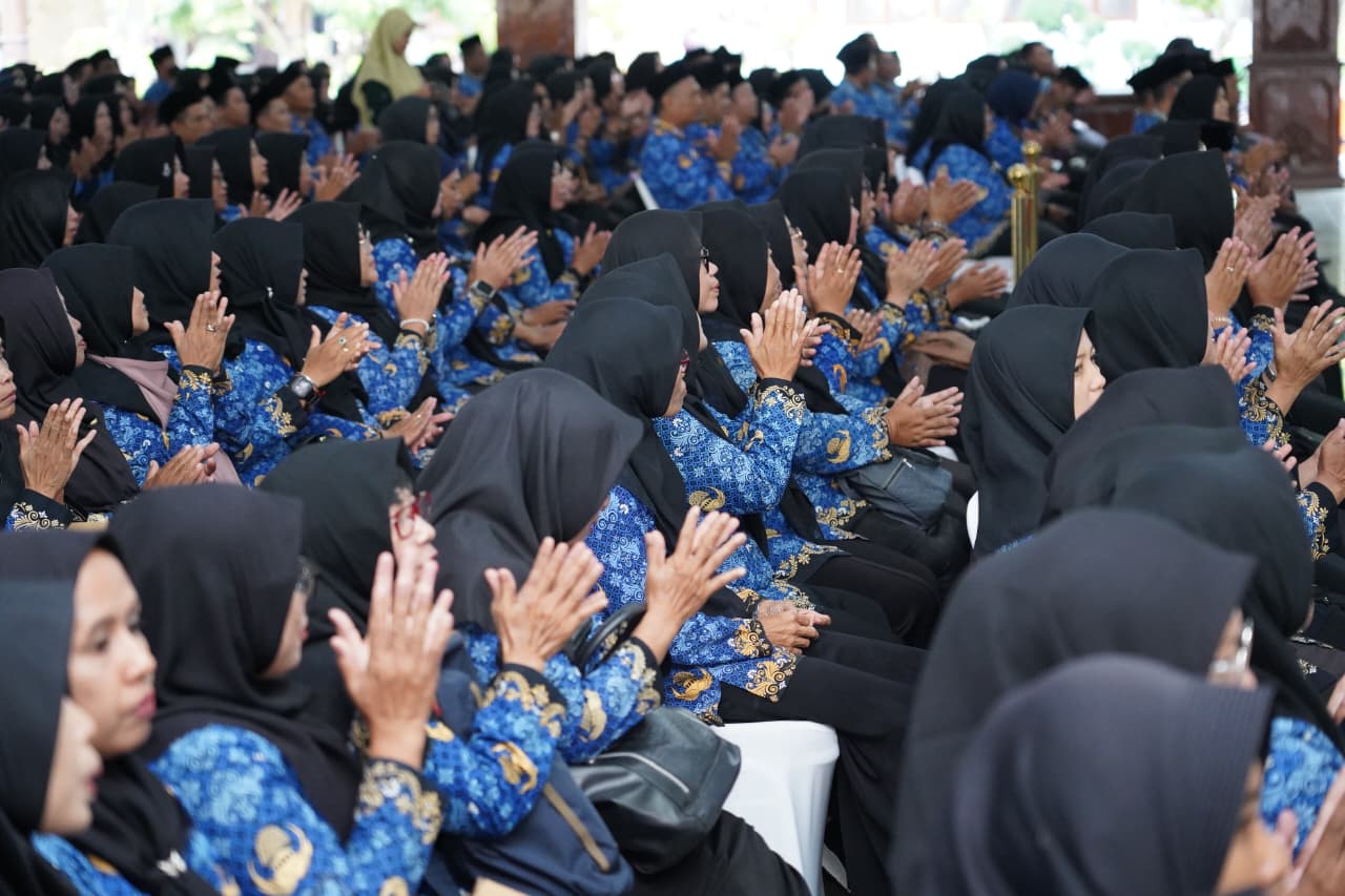 Penyerahan SK Perpanjangan PPPK Tahun 2021