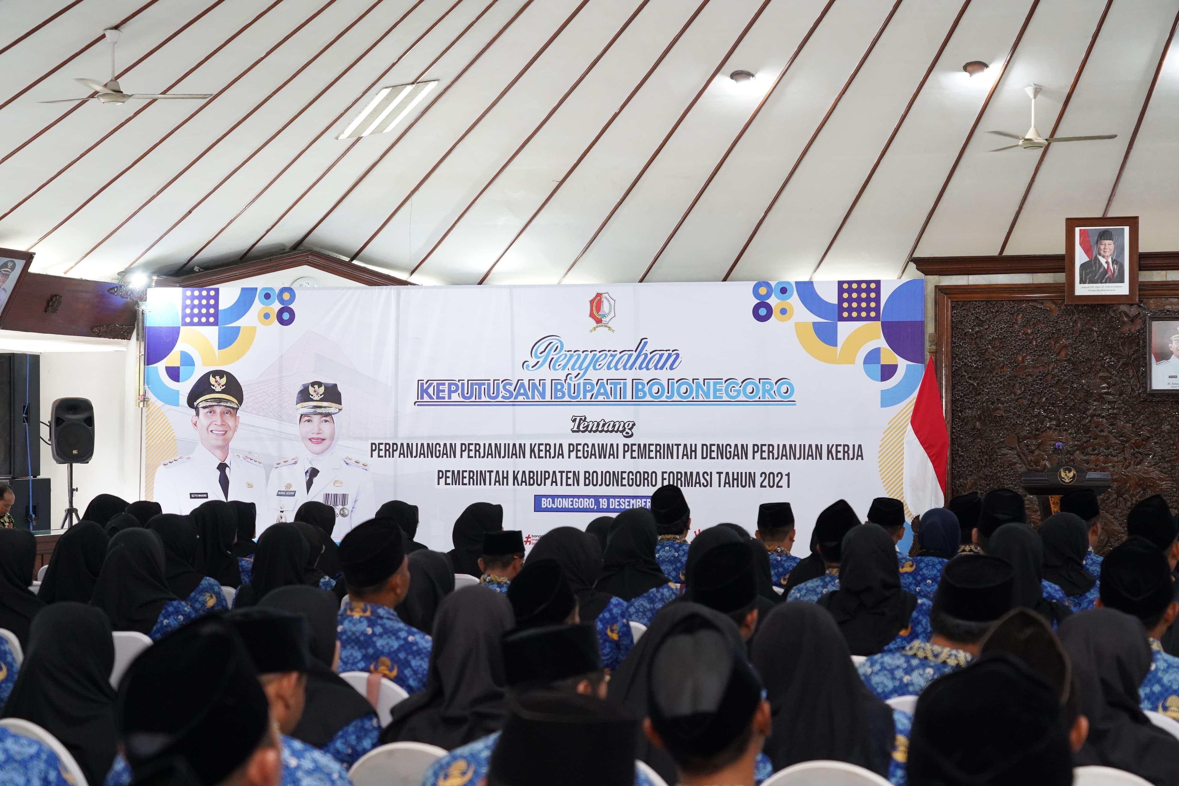 Penyerahan SK Perpanjangan PPPK Tahun 2021